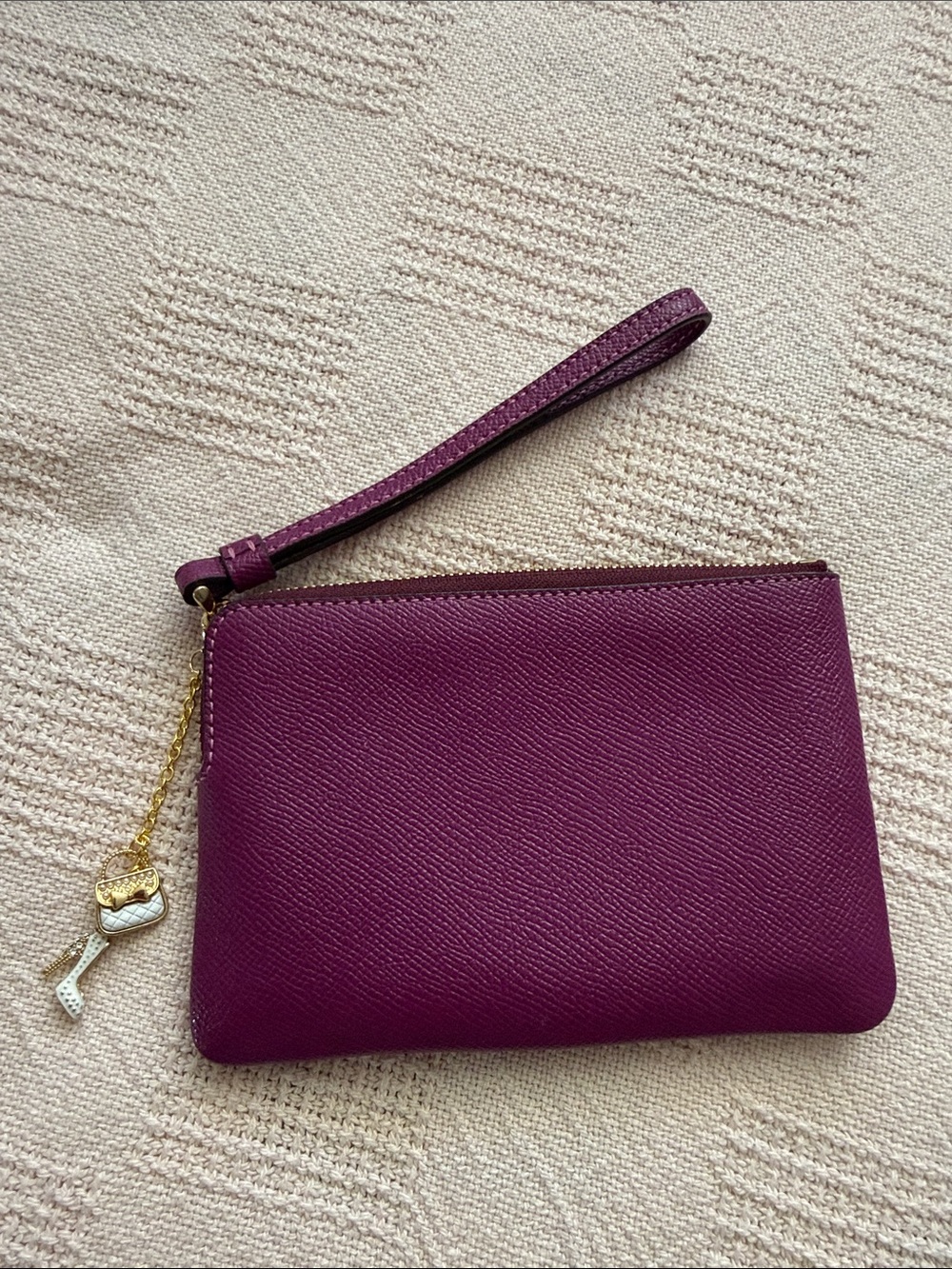 Coach Fuchsia Leather Wristlet Pouch with Gold Hardware with charm - Picture 2 of 4
